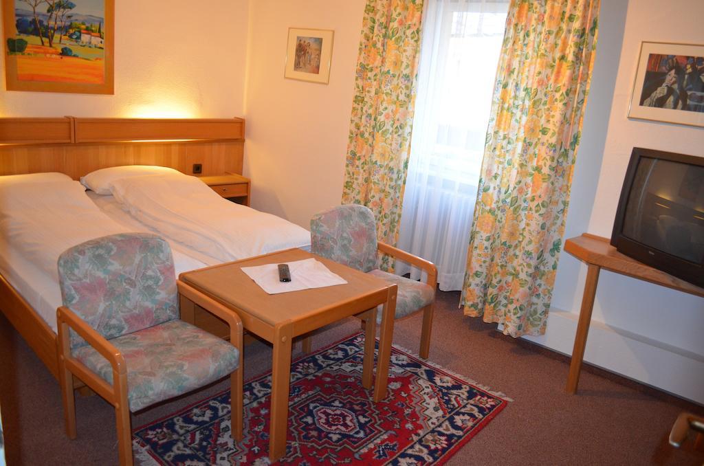 Hotel Drei Schweizer Neuwied Oda fotoğraf